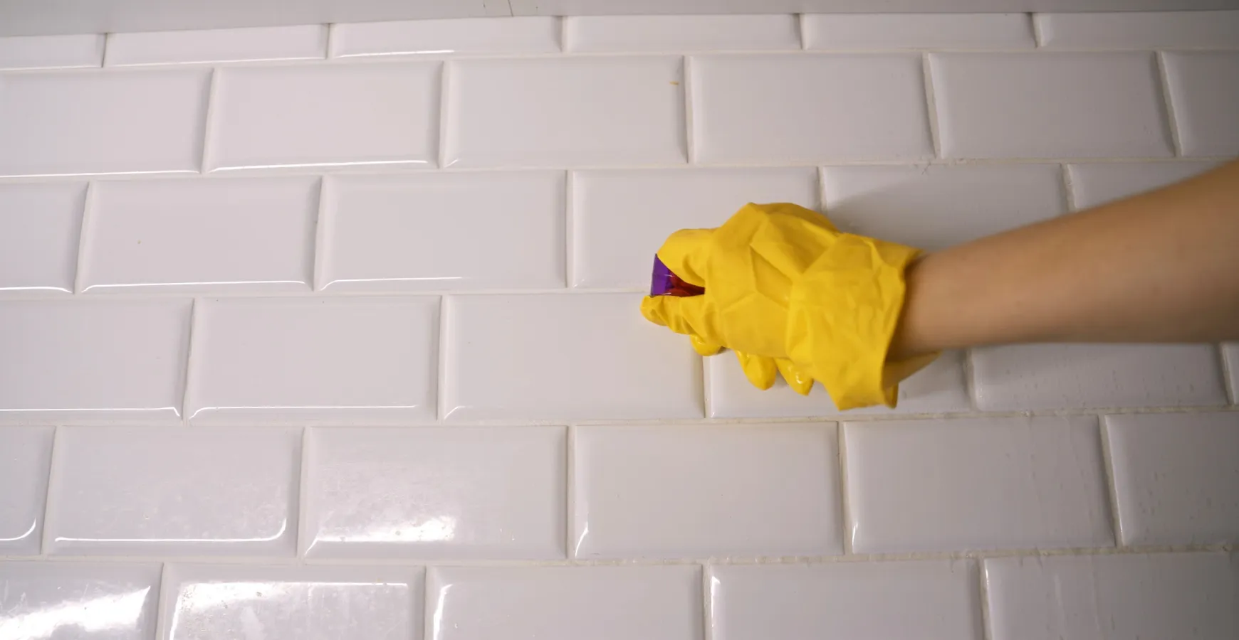 Kitchen tile and grout deep cleaning in Los Angeles